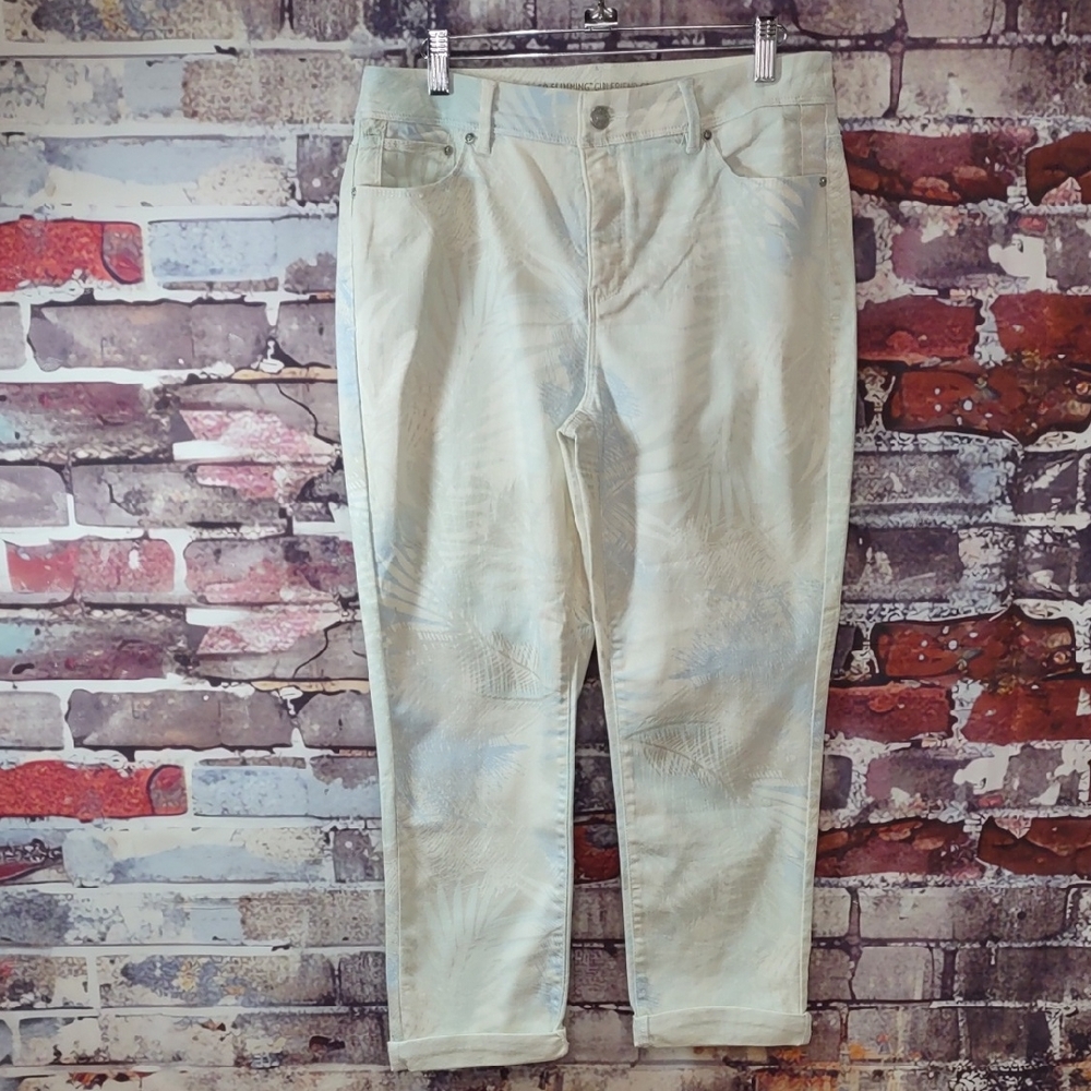 Chico's So Slimming Girlfriend Crop Jeans